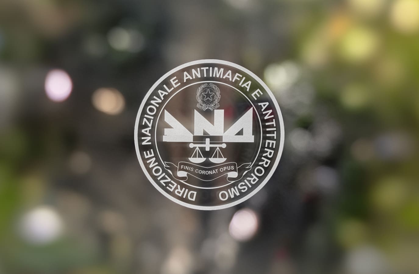 Logo Direzione Nazionale Antimafia e Antiterrorismo